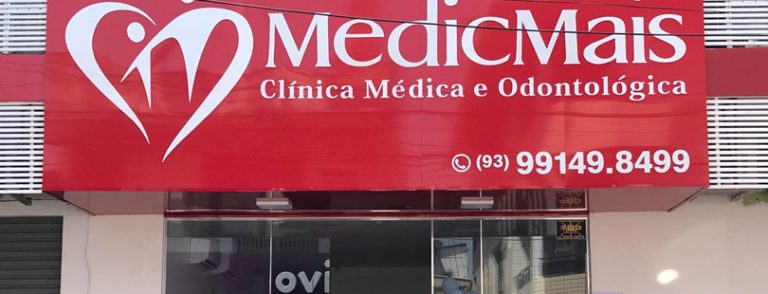 Fachada das Clínicas Médicas Populares, franquia que oferece serviços médicos de qualidade a preço acessível