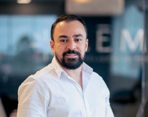 Legaltech Leme Inteligência Forense, do CEO Valdo Silva (foto), amplia equipe, estrutura física e aplica 41% do lucro no desenvolvimento de novas tecnologias.