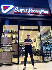 Ex-motoboy Antonio David Ferreira, sócio da Super Pizza Pan