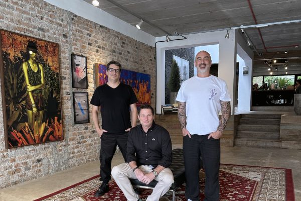 Na foto Tiago Russell, Andres Rajchenberg e Rafael Bohrer, fundadores da Kreativ